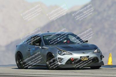 media/Jan-04-2026-SCCA SD (Sun) [[defc442887]]/3-Intermediate 2 group/Session 1 Turn 9/